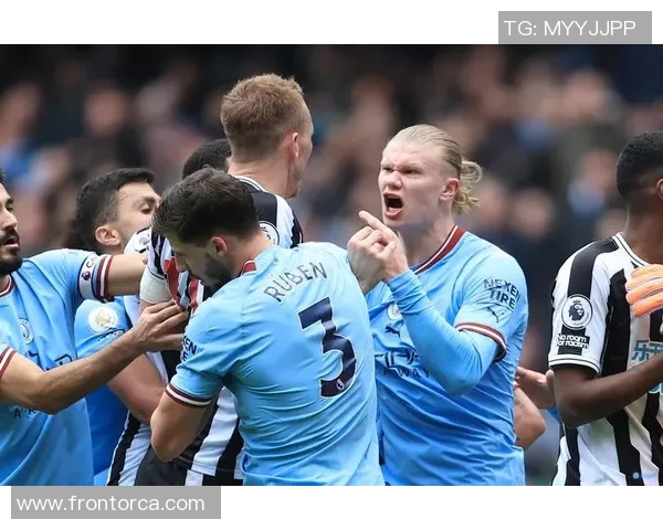 哈兰德庆祝进球时的胜利手势背后的意义与影响分析